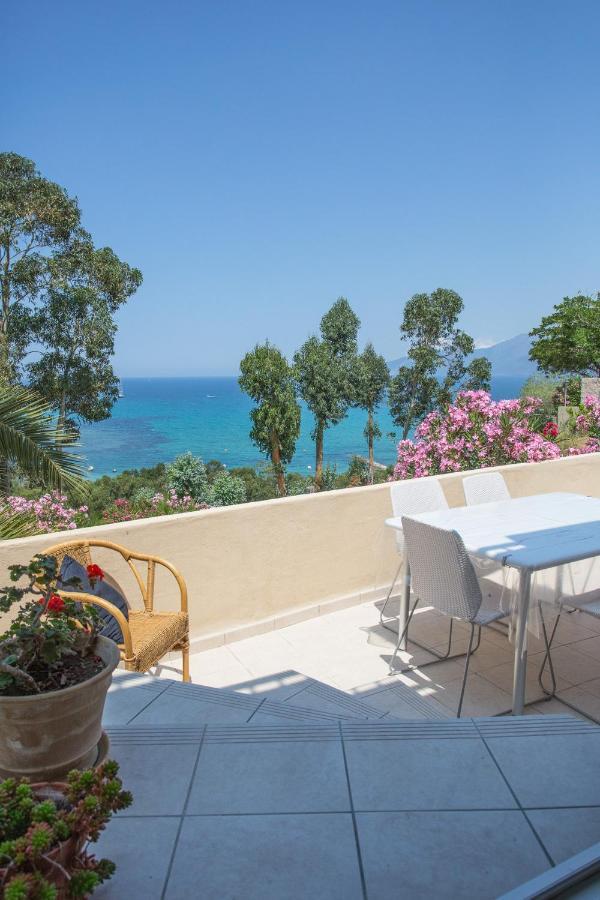 Appartement Terrasse La Citadelle Appartements Saint Florent Exterior photo